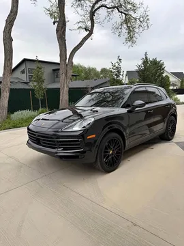 2023 Porsche Cayenne S Platinum Edition