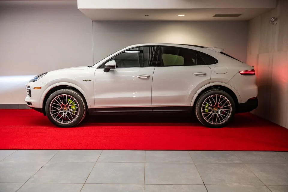 2023 Porsche 9Y0/9Y3 Cayenne - Image 5 of 10