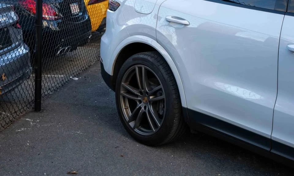2023 Porsche 9Y0/9Y3 Cayenne - Image 3 of 19
