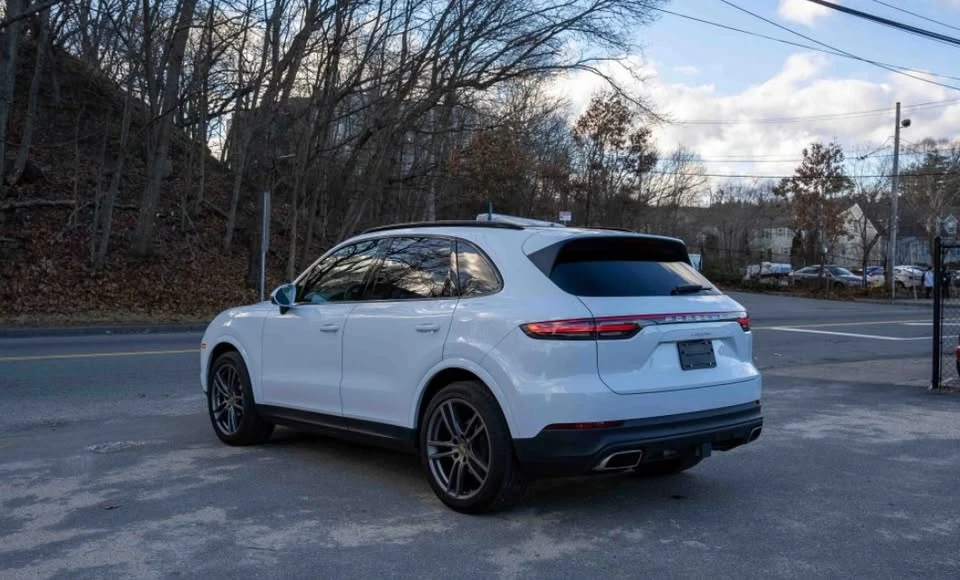 2023 Porsche 9Y0/9Y3 Cayenne - Image 9 of 19