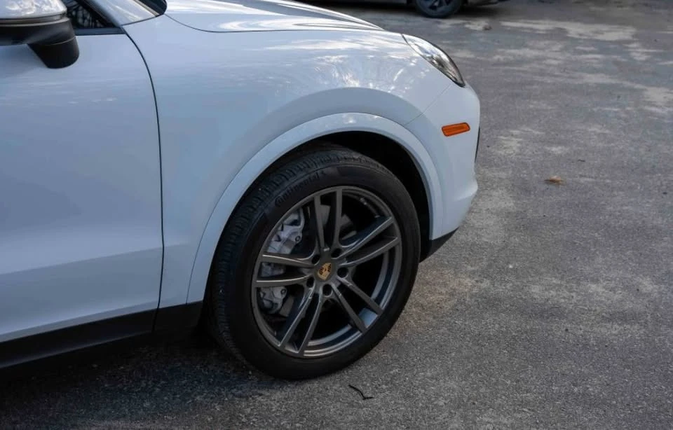 2023 Porsche 9Y0/9Y3 Cayenne - Image 4 of 19