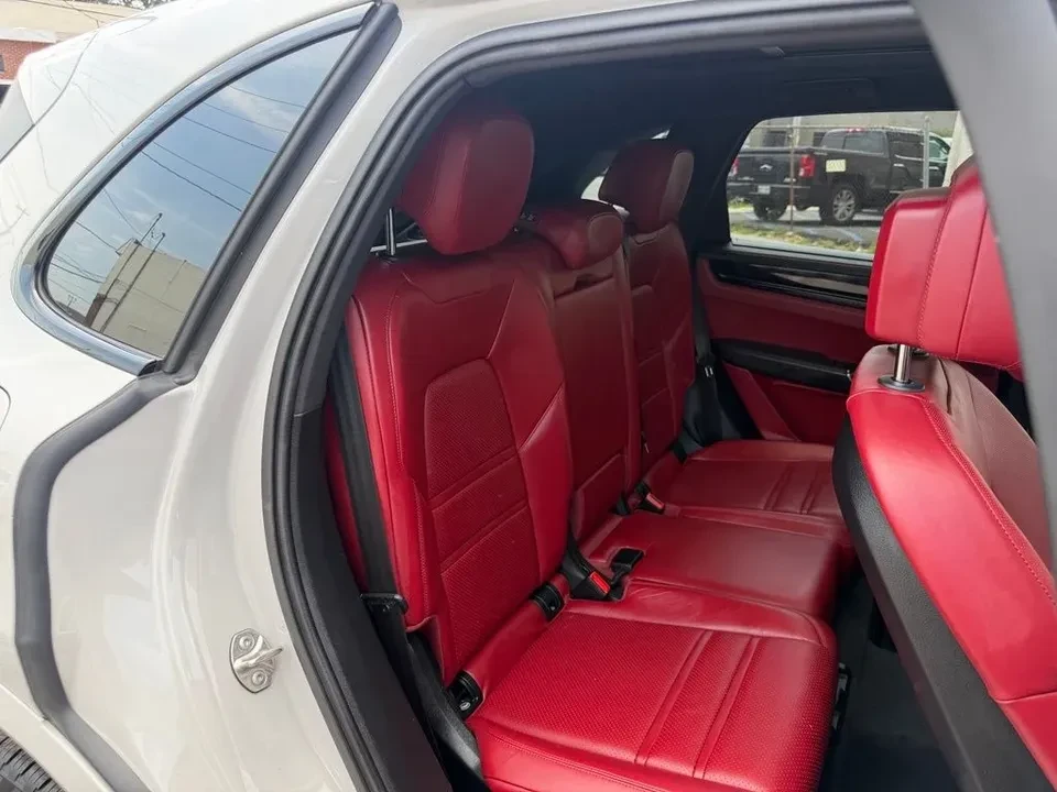 2023 Porsche 9Y0/9Y3 Cayenne - Image 9 of 18