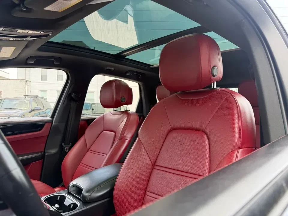 2023 Porsche 9Y0/9Y3 Cayenne - Image 15 of 18