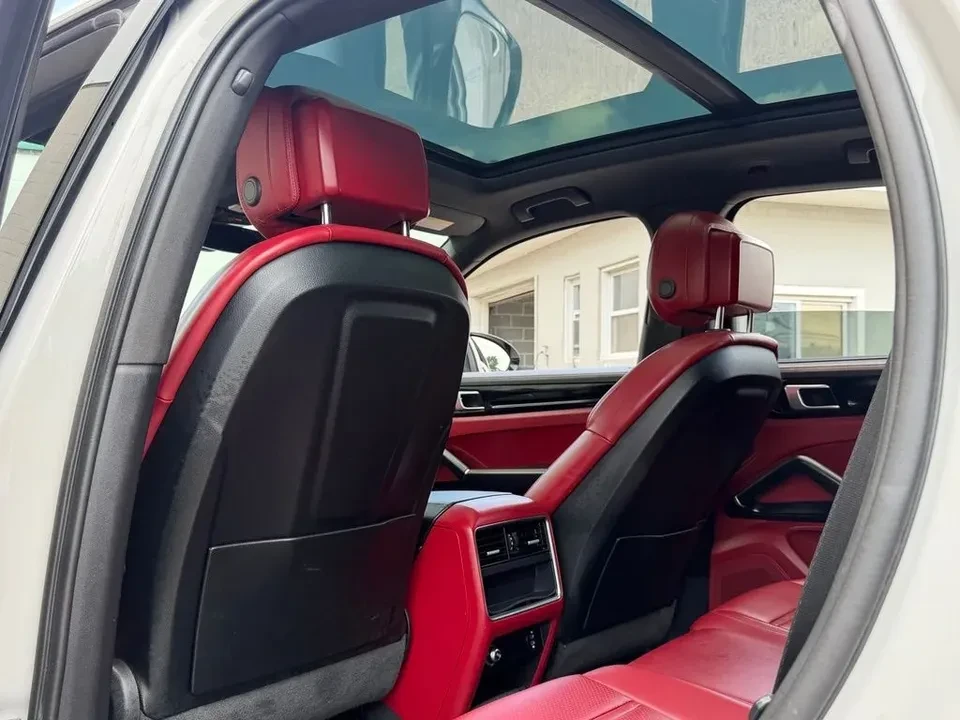 2023 Porsche 9Y0/9Y3 Cayenne - Image 12 of 18