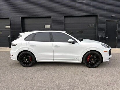 2023 Porsche 9Y0/9Y3 Cayenne GTS - Image 6 of 19