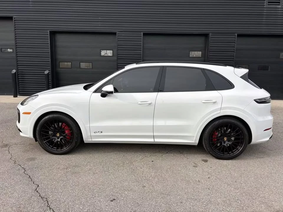 2023 Porsche 9Y0/9Y3 Cayenne GTS - Image 3 of 19