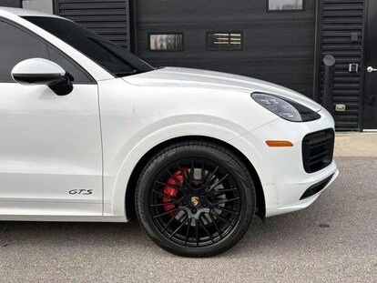2023 Porsche 9Y0/9Y3 Cayenne GTS - Image 9 of 19