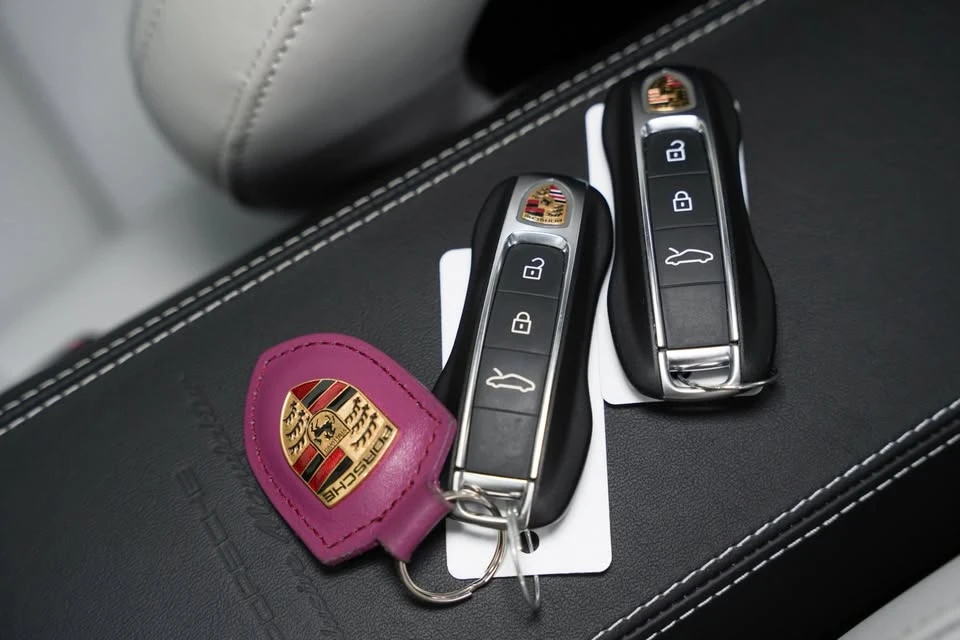 2023 Porsche 992 GT3 - Image 14 of 15
