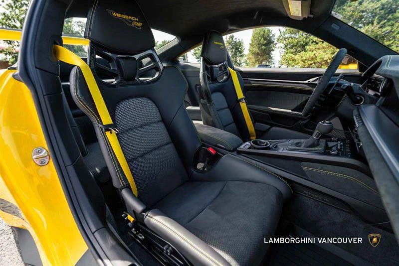 2023 Porsche 992 GT3 RS - Image 18 of 19