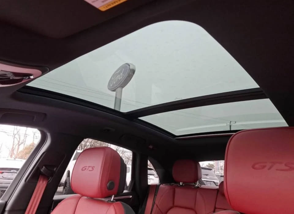 2023 Porsche Macan GTS - Image 7 of 11
