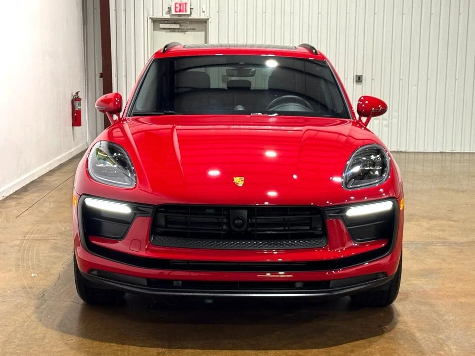 2023 Porsche Macan - Image 2 of 20
