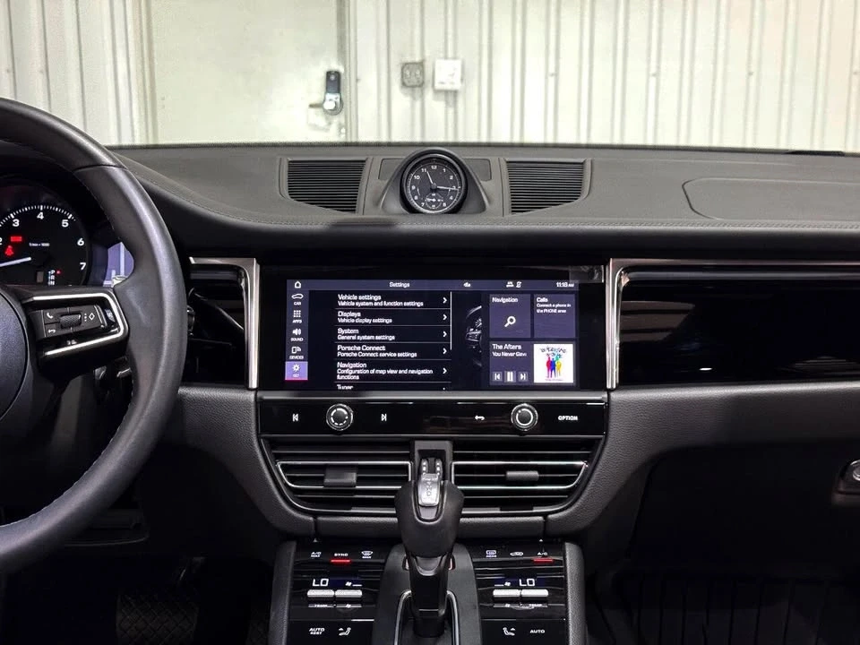 2023 Porsche Macan - Image 20 of 20