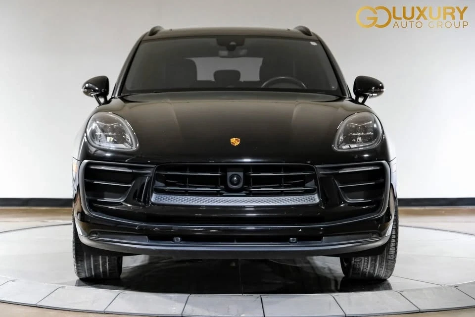2023 Porsche Macan - Image 8 of 20