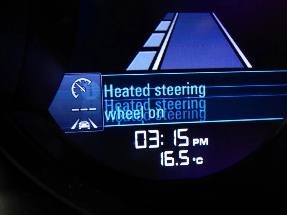 2023 Porsche Macan - Image 17 of 20