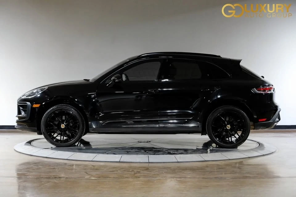 2023 Porsche Macan - Image 14 of 20