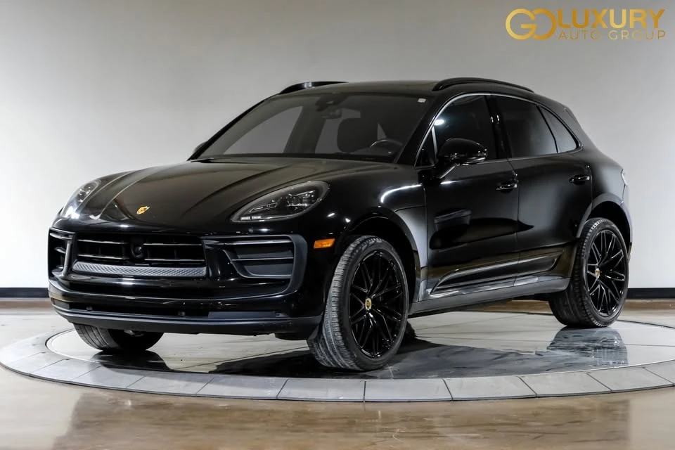 2023 Porsche Macan - Image 8 of 19