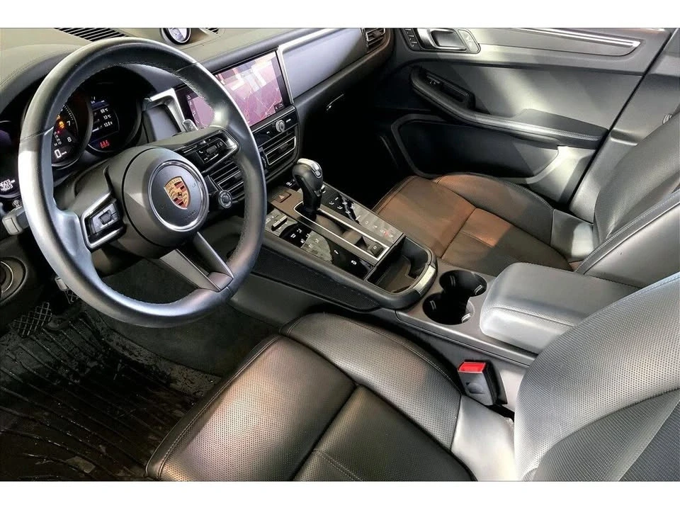2023 Porsche Macan - Image 13 of 19