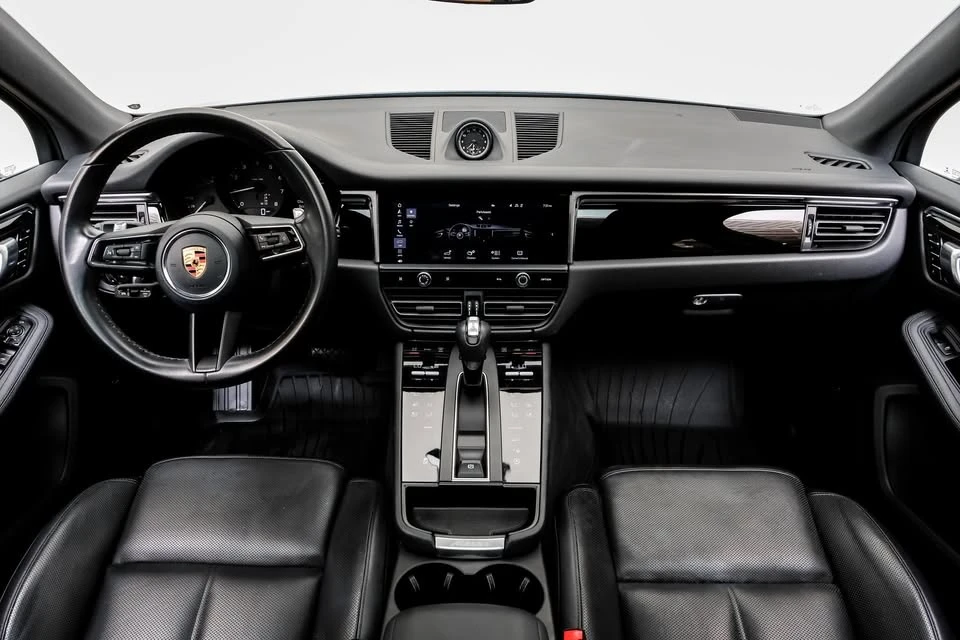 2023 Porsche Macan - Image 19 of 19