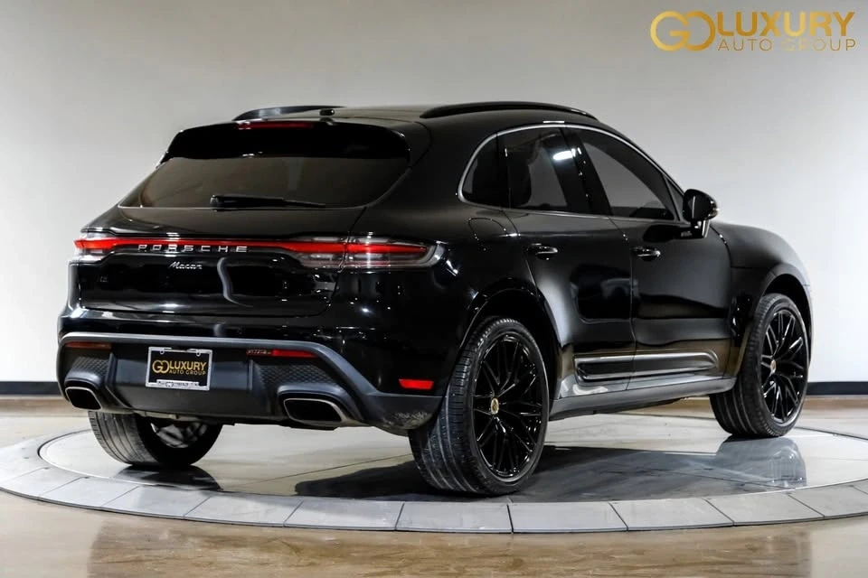 2023 Porsche Macan - Image 11 of 20
