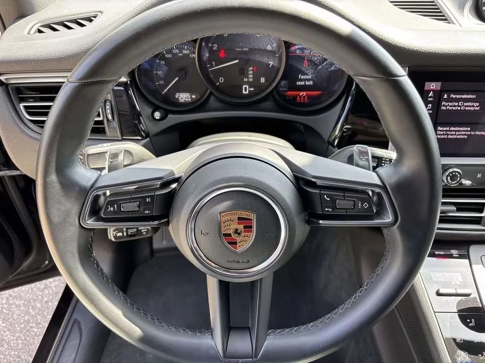 2023 Porsche Macan - Image 8 of 13