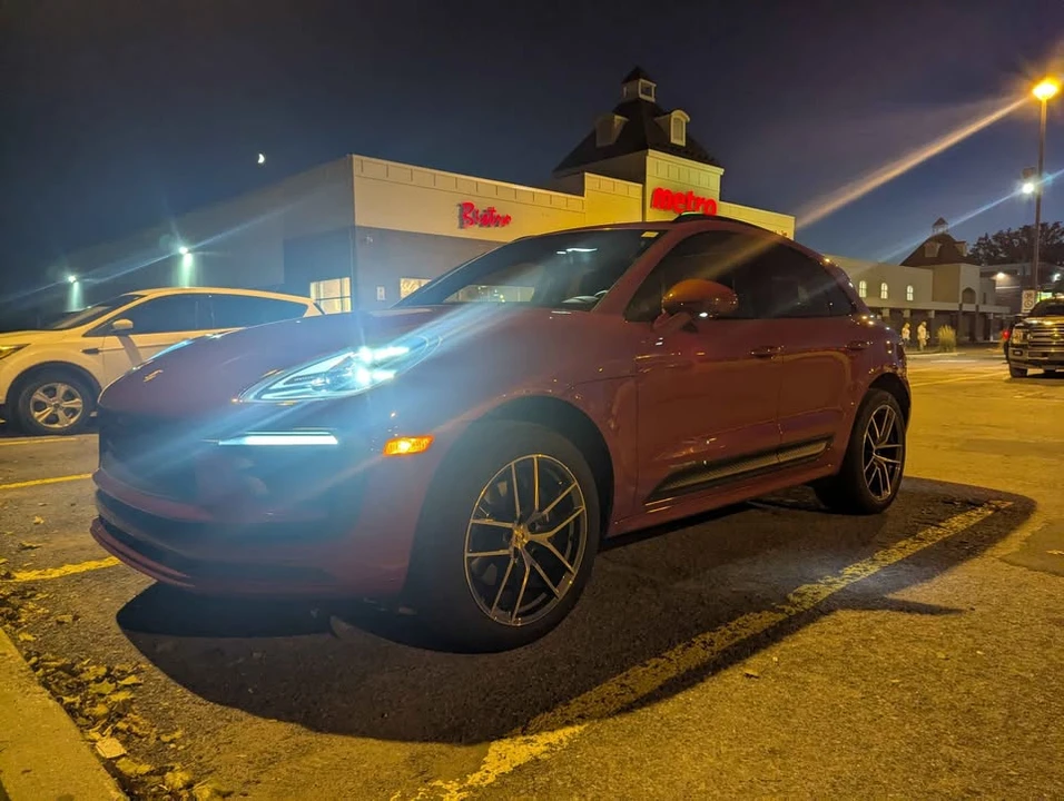 2023 Porsche Macan - Image 10 of 19