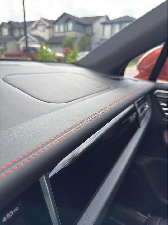 2023 Porsche Macan - Image 4 of 14