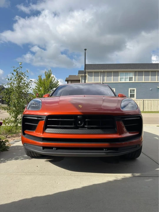 2023 Porsche Macan - Image 2 of 14