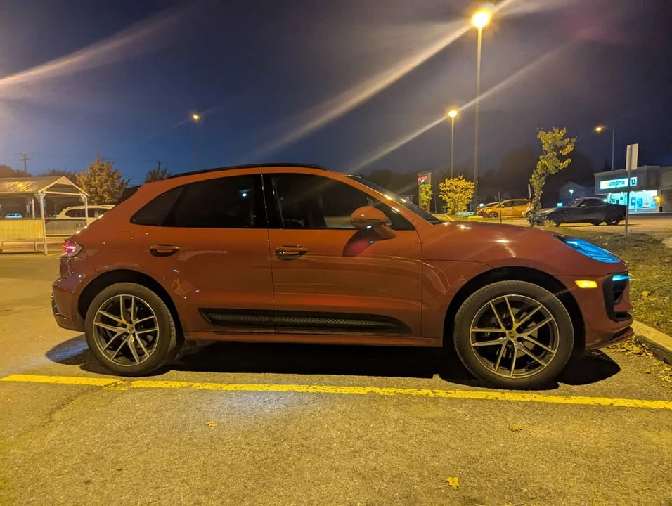 2023 Porsche Macan - Image 13 of 19
