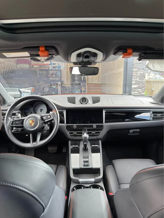 2023 Porsche Macan - Image 9 of 14