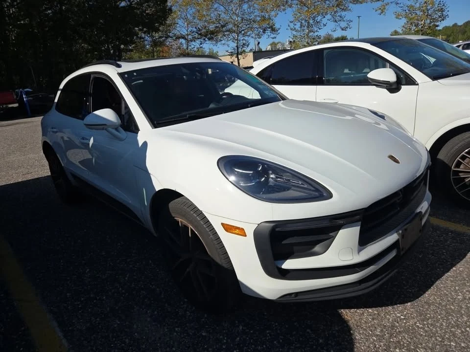 2023 Porsche Macan - Image 4 of 7