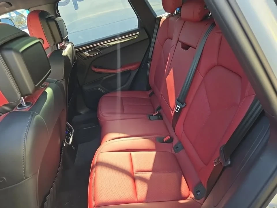 2023 Porsche Macan - Image 7 of 7