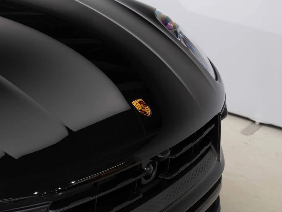 2023 Porsche Macan - Image 3 of 20