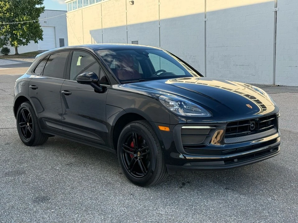 2023 Porsche Macan - Image 8 of 19