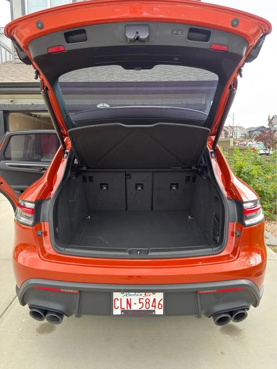 2023 Porsche Macan - Image 14 of 14