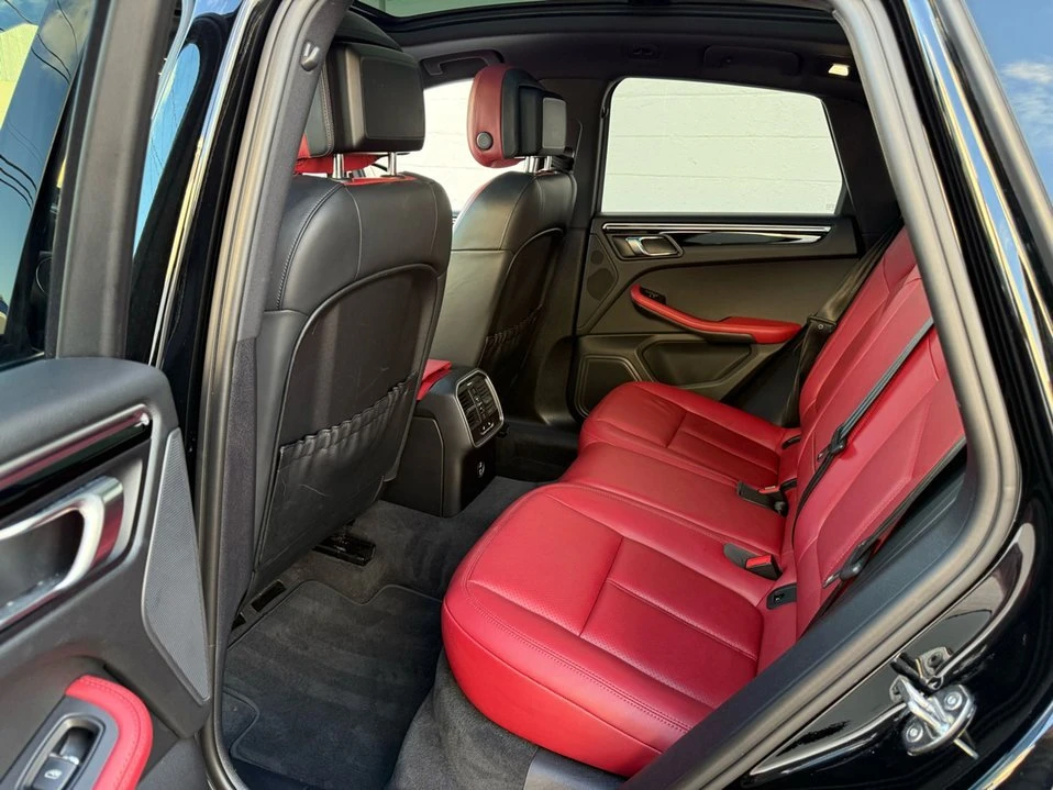 2023 Porsche Macan - Image 11 of 19