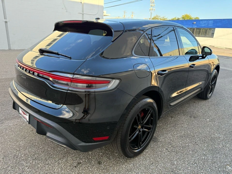 2023 Porsche Macan - Image 4 of 19
