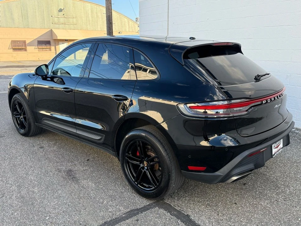 2023 Porsche Macan - Image 3 of 19