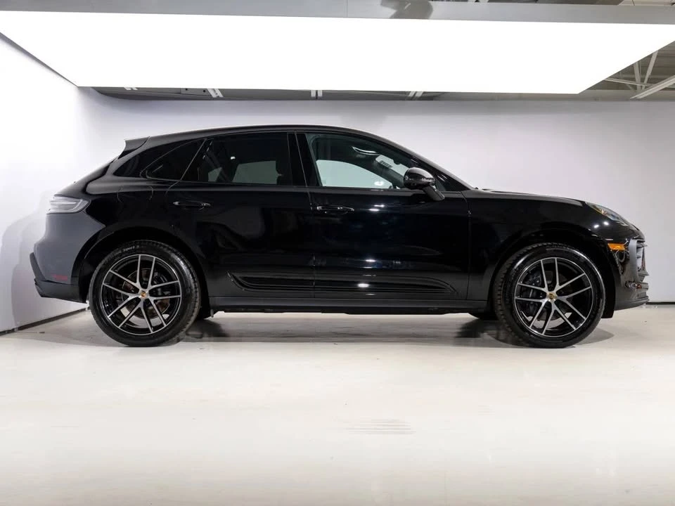 2023 Porsche Macan - Image 12 of 20
