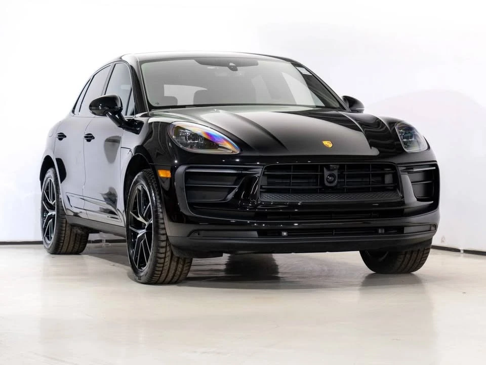 2023 Porsche Macan - Image 13 of 20