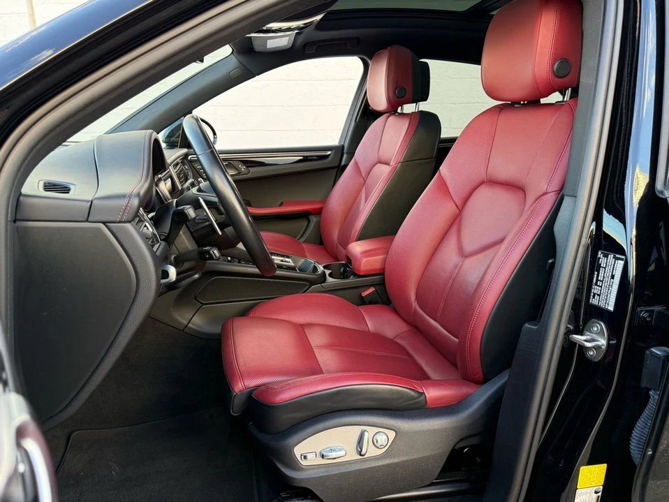 2023 Porsche Macan - Image 12 of 19