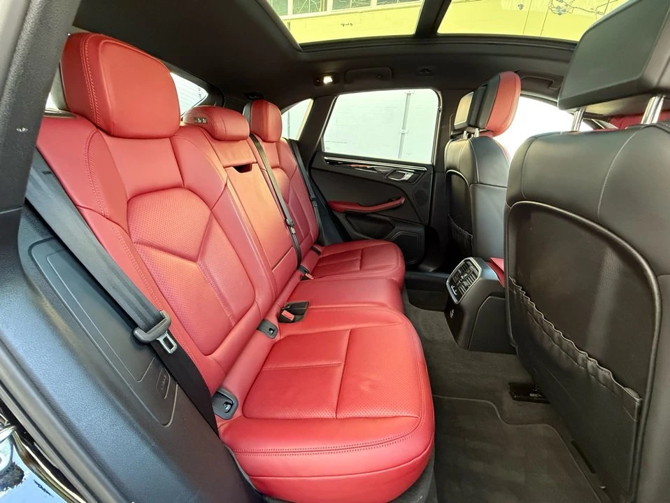 2023 Porsche Macan - Image 13 of 19
