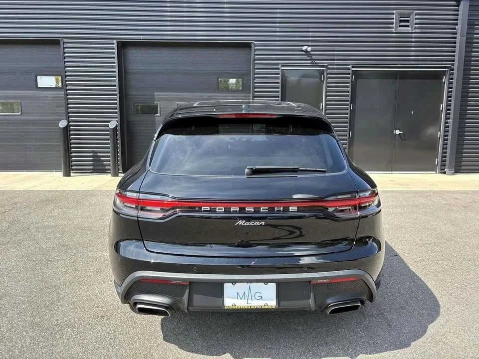 2023 Porsche Macan - Image 6 of 13