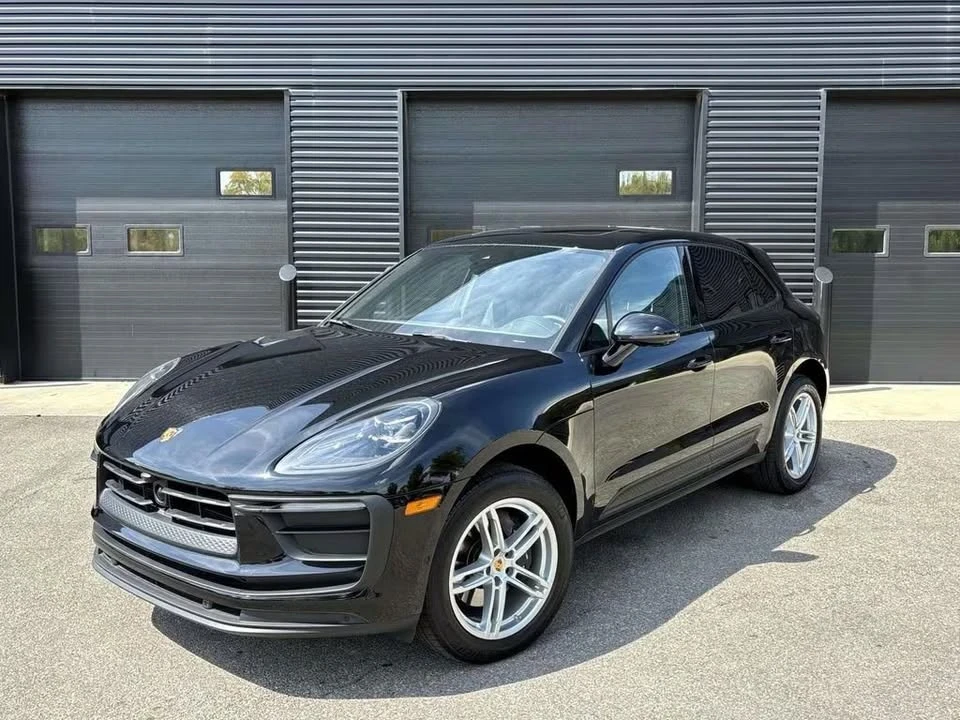 2023 Porsche Macan - Image 3 of 13