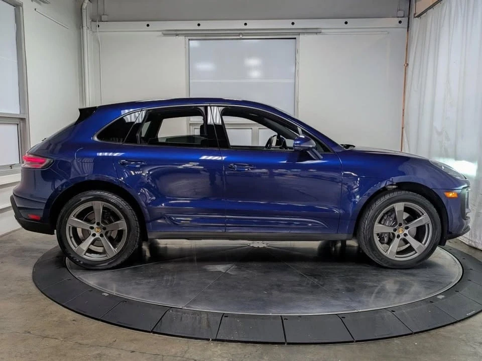 2023 Porsche Macan - Image 9 of 20