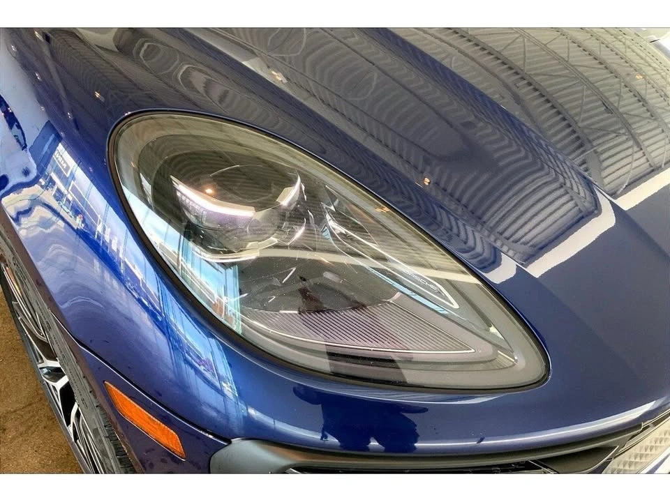 2023 Porsche Macan - Image 19 of 19
