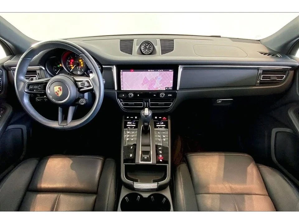 2023 Porsche Macan - Image 11 of 19