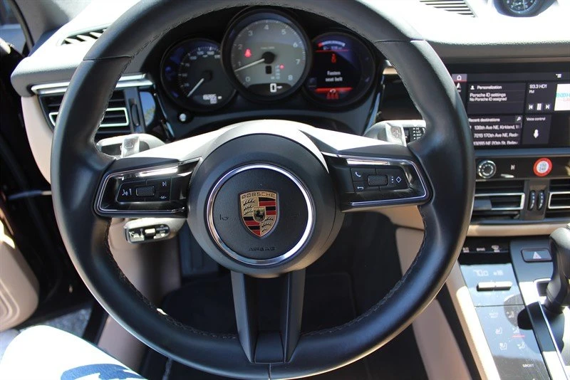 2023 Porsche Macan - Image 19 of 19