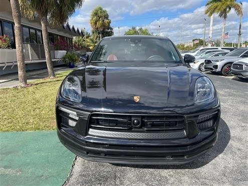 2023 Porsche Macan - Image 2 of 19