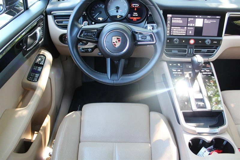 2023 Porsche Macan - Image 2 of 19