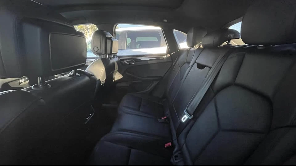 2023 Porsche Macan - Image 7 of 7